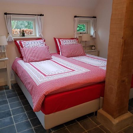Bij Saar Bed & Breakfast Zwinderen Exterior photo