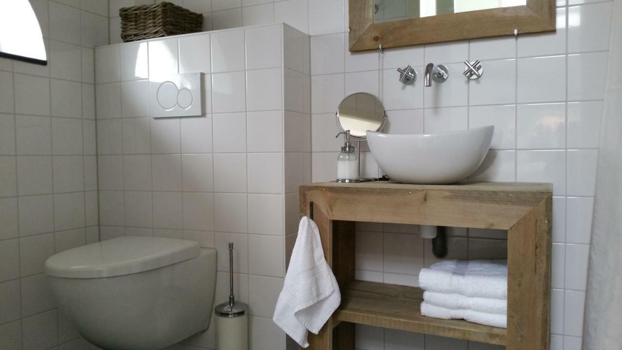 Bij Saar Bed & Breakfast Zwinderen Exterior photo